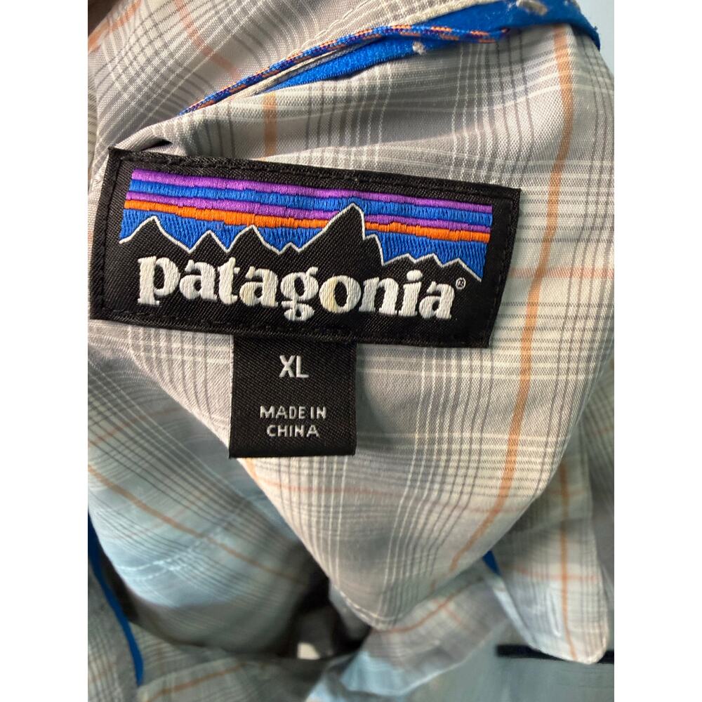 Patagonia Gray Plaid Button Down Shirt Lightweight Comfy Outdoor Hiking Travel - Picture 7 of 9